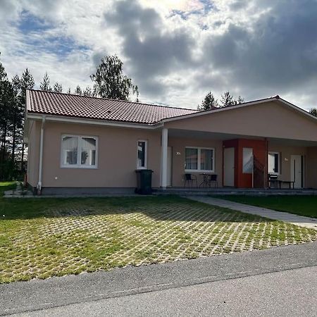 Beautiful Terraced House With Private Parking Villa Сандвикен Екстериор снимка